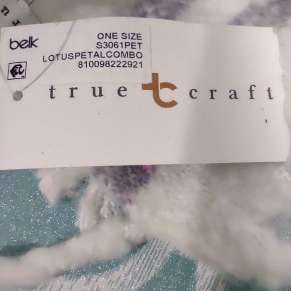 TRUE CRAFT WHITE LAVENDAR PURPLE SUPER SOFT SHAWL/SCARF WITH POCKETS NWT - Picture 7 of 10